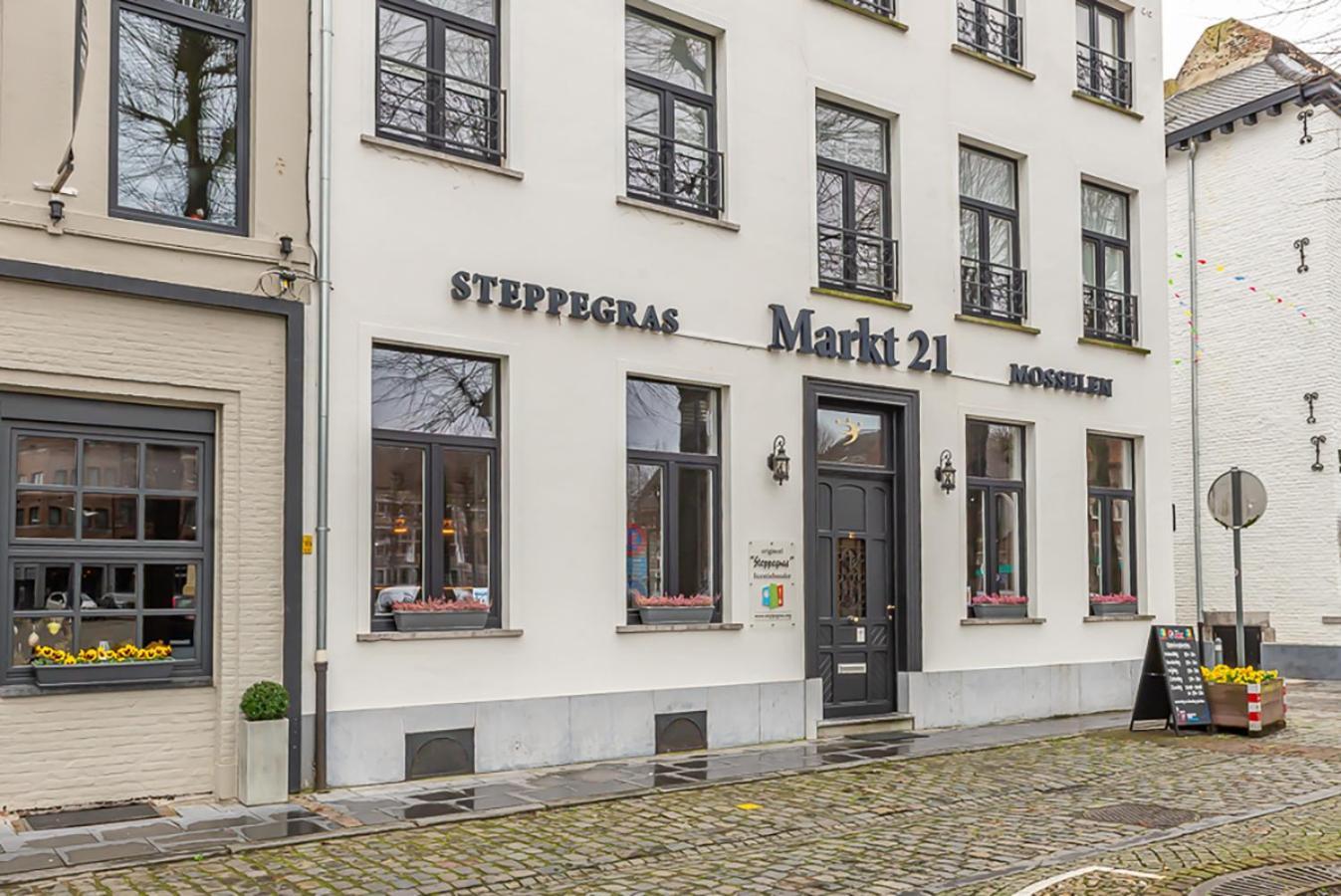 Guesthouses By Hotel Van Eyck Maaseik Exterior photo